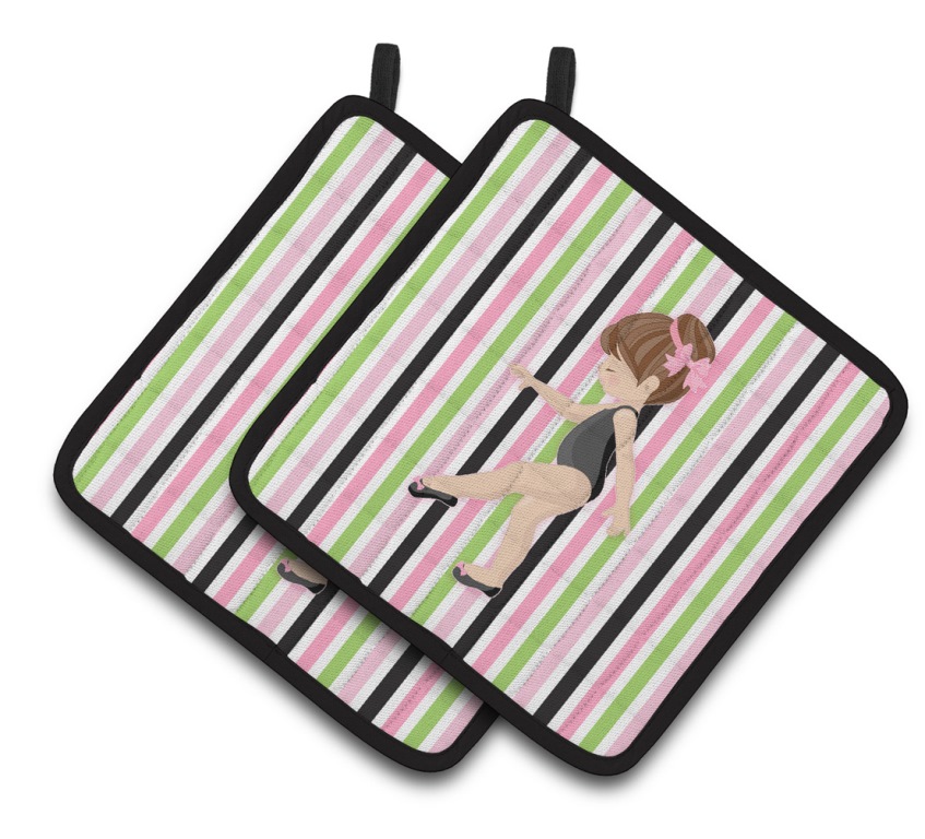 Picture of Carolines Treasures BB5178PTHD Ballerina Brunette Point Pair of Pot Holders