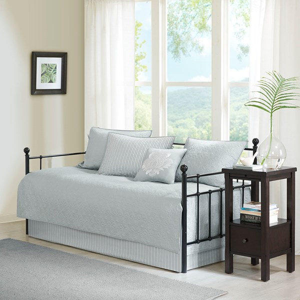 Picture of Madison Park MP13-4970 Quebec 6 Piece Daybed Set - Grey, Daybed