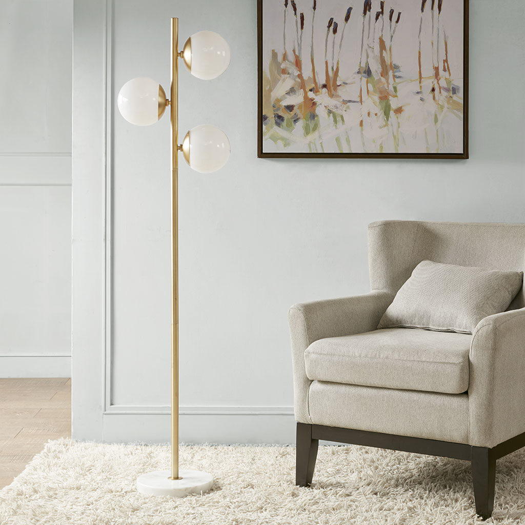 Picture of Madison Park MPS154-0087 Holloway Floor Lamp - White & Gold