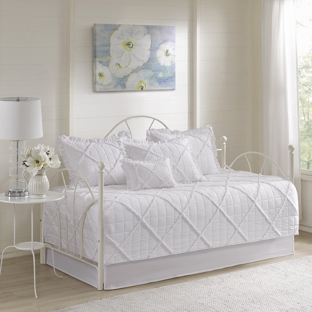 Picture of Madison Park MP13-5025 Rosie 6 Piece Daybed Set - White