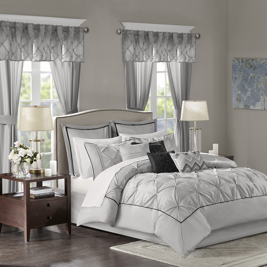 Grey 100 Percent Polyester Polyoni Tufted Pieced Room in a Bag, King Size - 24 Piece
