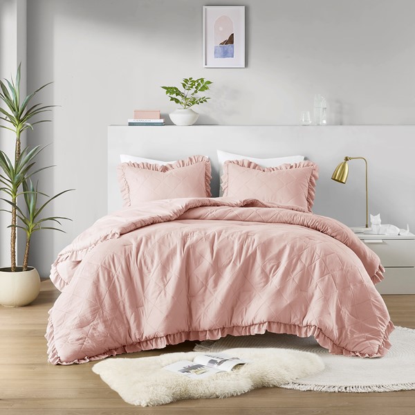 AM10-0186 Hannah Diamond Quilted Ruffle Edge Comforter Set, Blush - Full & Queen Size