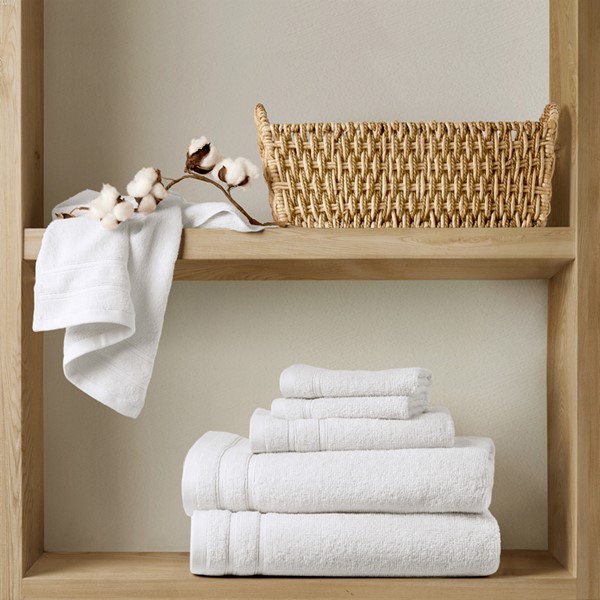 Picture of Comfort Spaces AM73-0243 400GSM Essential Bundle Quick Dry 100 Percent Cotton Towel Set&#44; White - 6 Piece