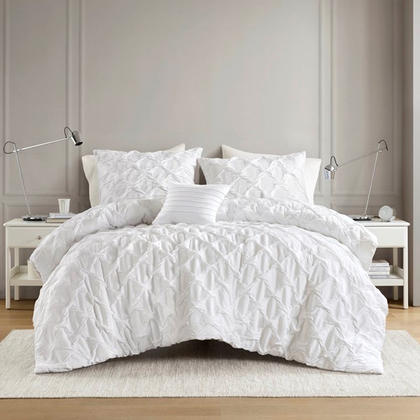 AM10-0160 Bailey Diamond Pintuck Pleated Woven Comforter Set, White - King Size & California King