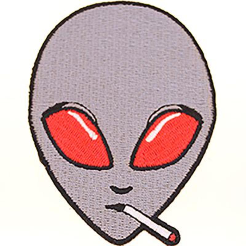 PM3106 Patch - Alien, Smoking - 3 in.