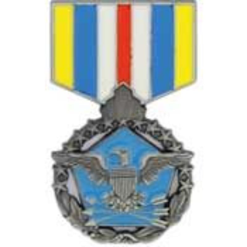 P15318 Pin - Medal, Defense Super Service - 1.181 in.