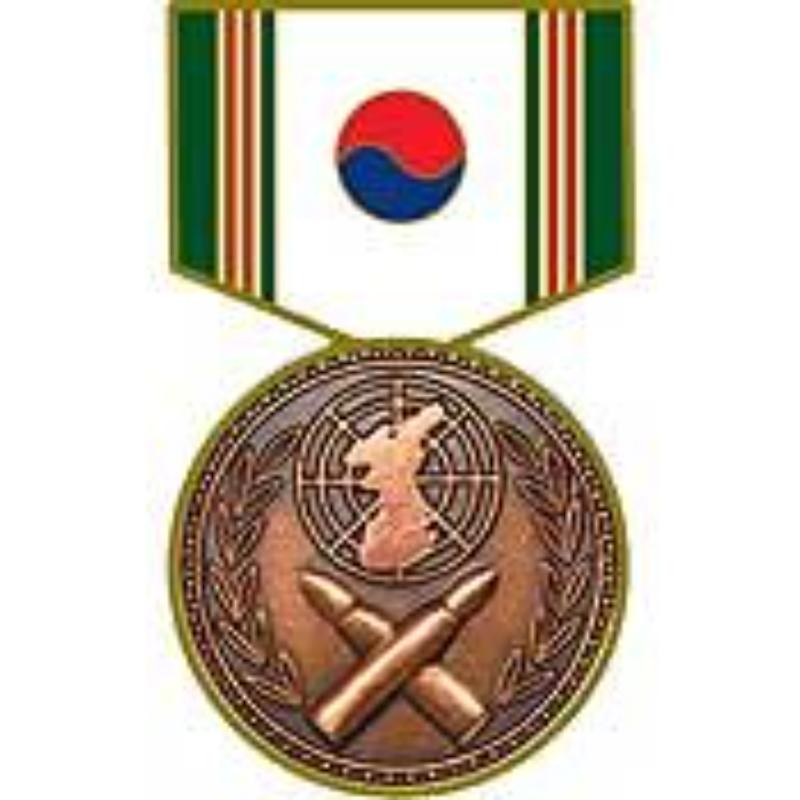 P13020 Pin - Medal, Korea War Command - 1.181 in.