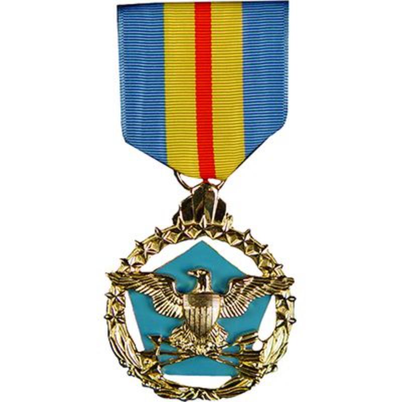 M0007 Medal - Defense Distinguished Service - 3 in.