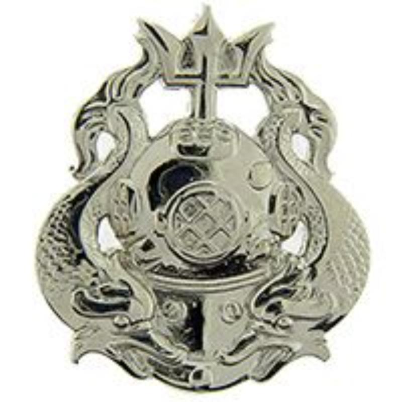 Mini Diver Master Pin - Gold - 0.81 in. - Durable Design