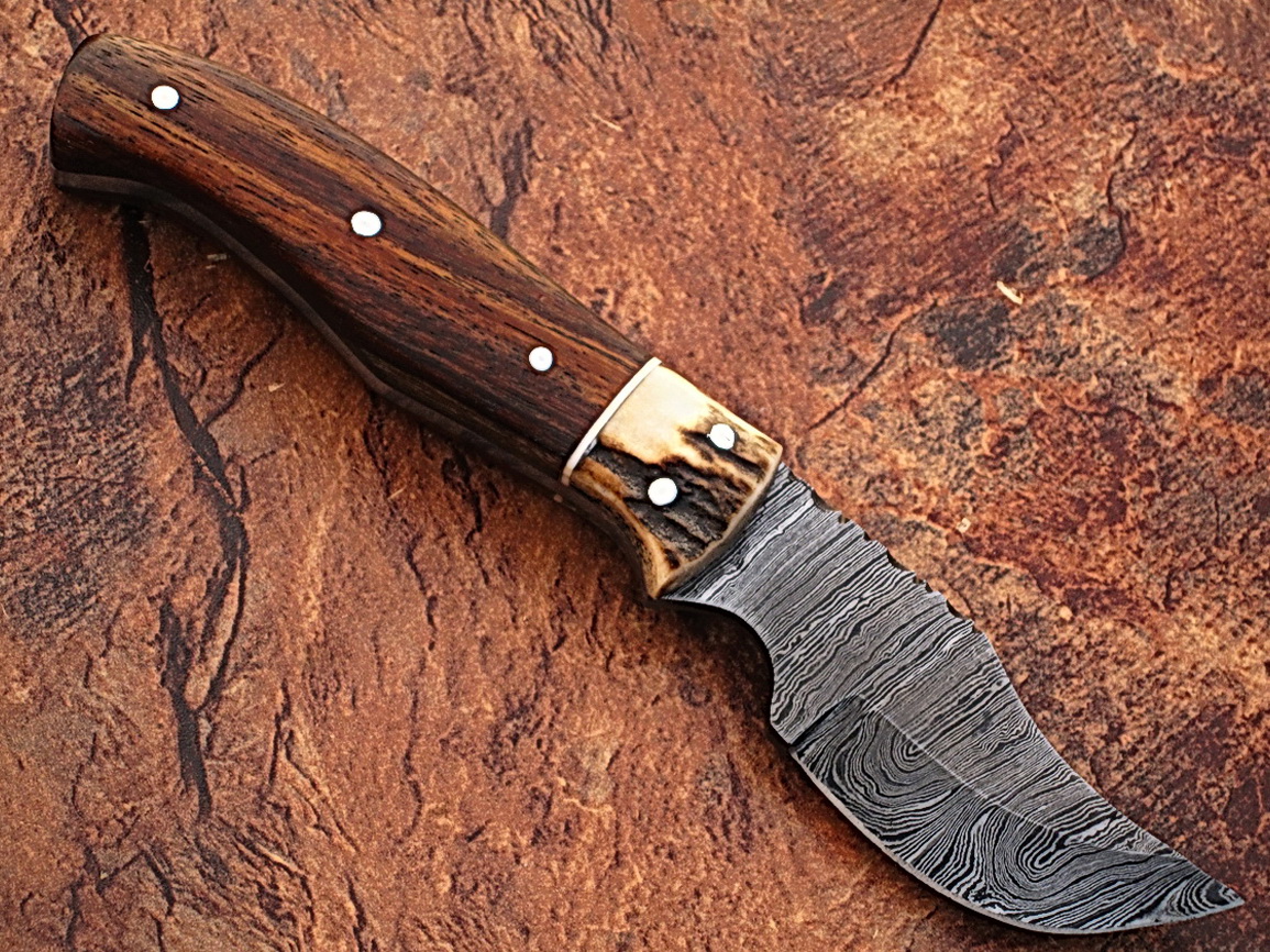 DM-2163 White Deer Damascus Steel Skinner Knife