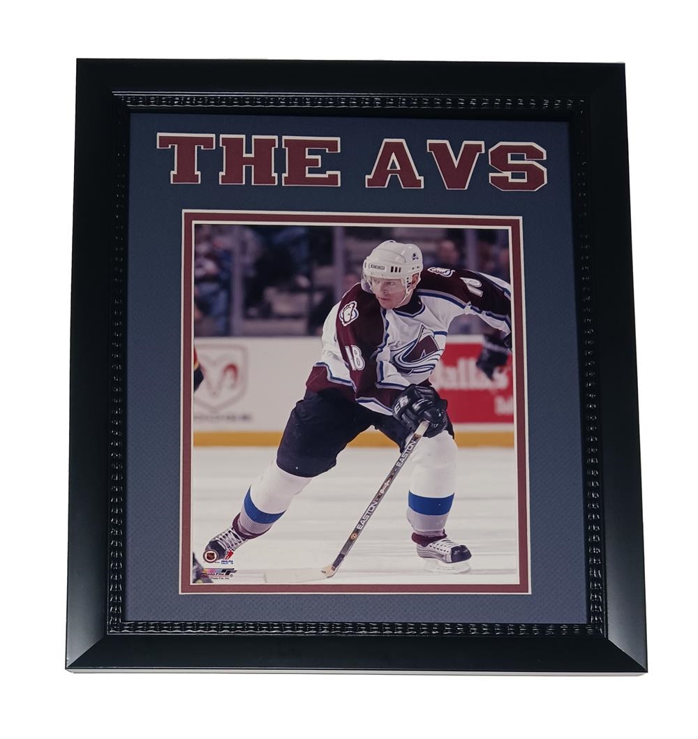 162-77 Colorado - Hockey Alex Tanguay 11x14 Frame