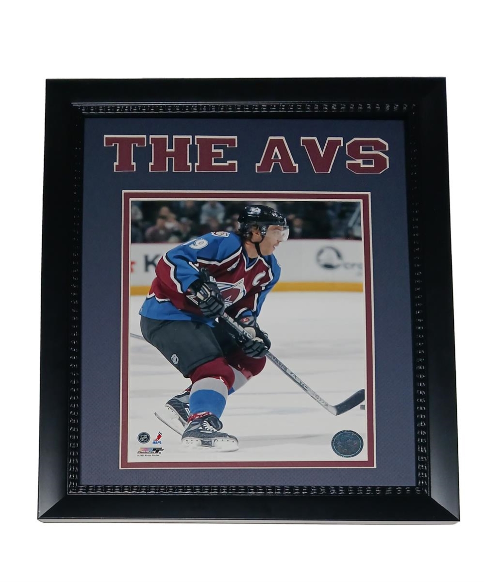 162-74 Colorado - Hockey Joe Sakic 11x14 Frame