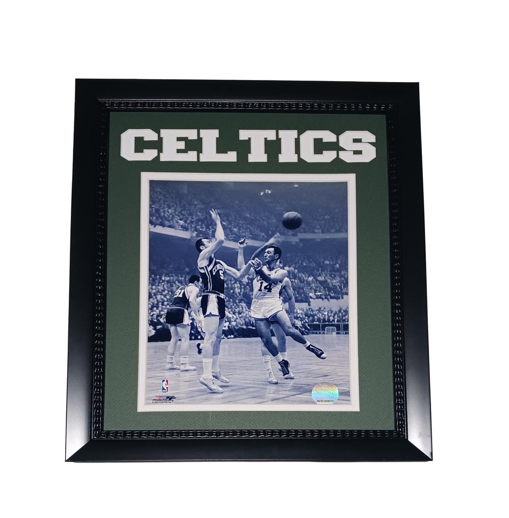 753466162798 Boston - Basketball Bob Cousy 11x14 Frame