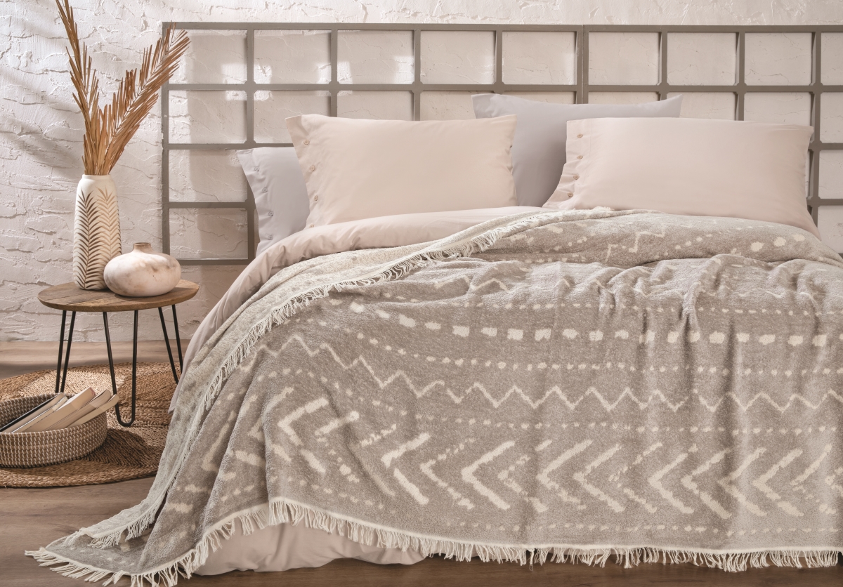 Cora Bedspread - Mink - Queen Size - Luxurious Jacquard Weave