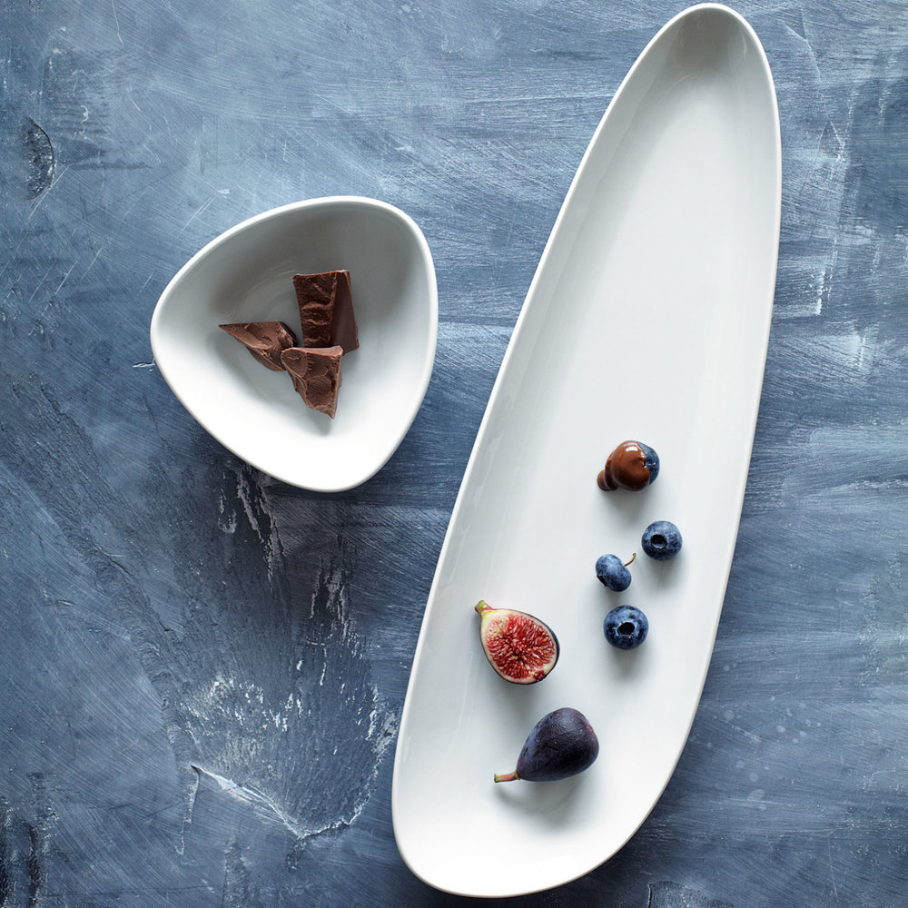 Picture of Oneida R4700000440 16.25 in. Mood Bright White Porcelain Tray