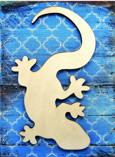 Gecko Art on Board Wall Decor