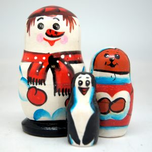 Picture of G.DeBrekht 110162 Russian Matryoshka Wooden Stacking Snowman Family 3-Nest Doll
