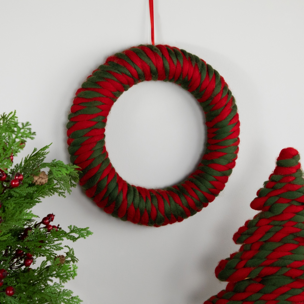 35768252 13.5 in. Twisted Yarn Plush Christmas Wreath, Red
