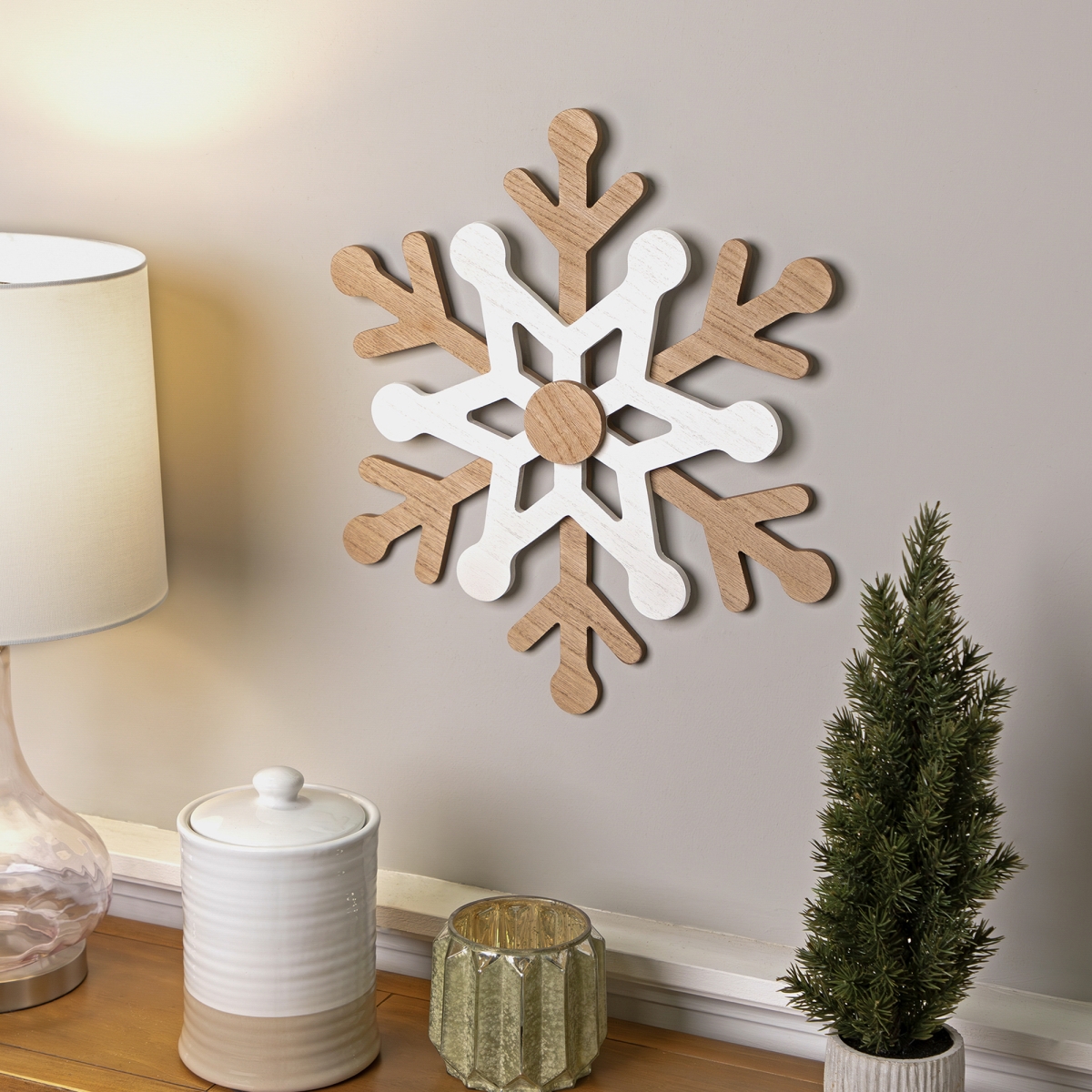 35765914 17.75 in. Natural Wooden Snowflake Christmas Wall Decoration, Beige & White