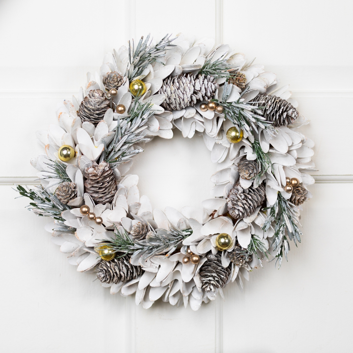 35849165 Unlit Frosted Pinecone & Pine Sprigs Artificial Christmas Wreath - 14 in. - Green