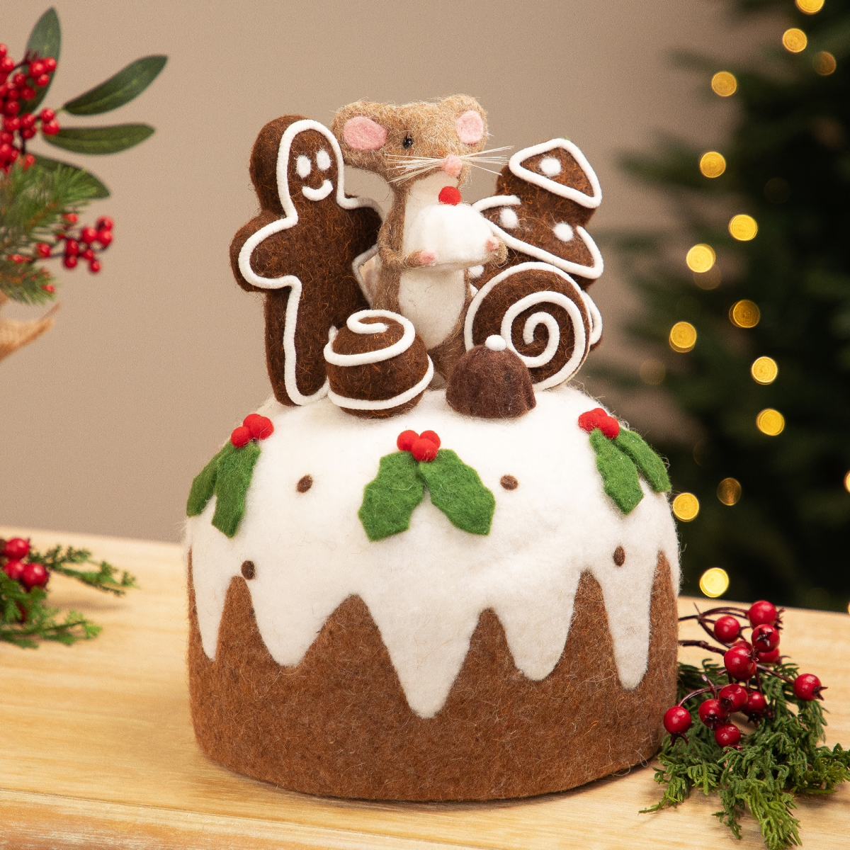 35849147 Mouse & Gingerbread Man Cake Christmas Decoration - 11 in. - Brown & White