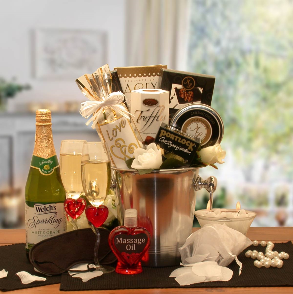 Picture of Gift Basket Drop 810111 Deluxe Romantic Evening for 2 Gift Basket