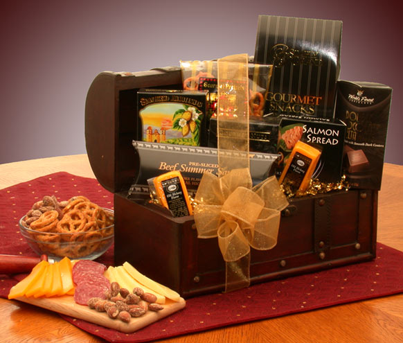 Picture of Gift Basket Drop Shipping 810402 The Gourmet Connoisseur Gift Chest