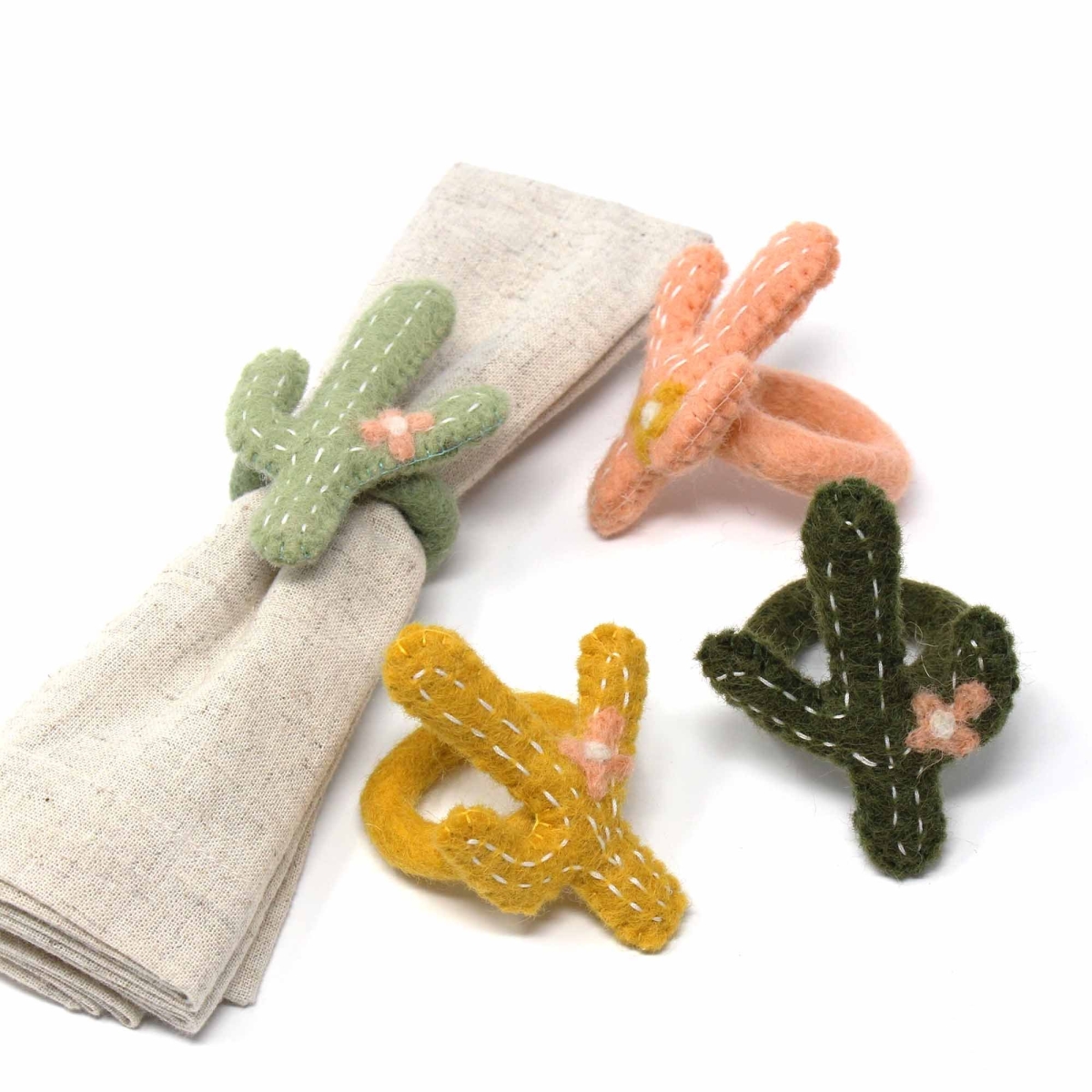 Picture of Global Groove GLG70018-0X-K4-A Hand-Felted Cactus Napkin Rings&#44; Assorted Color - Set of 4