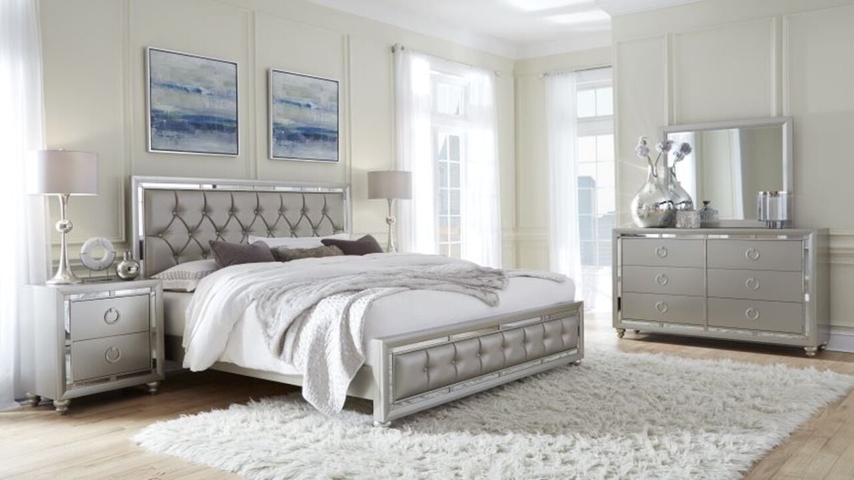 Picture of Global Furniture USA RILEY-SILVER-KB-1 BOX-ECOM Riley Silver King Size Bed in A Box