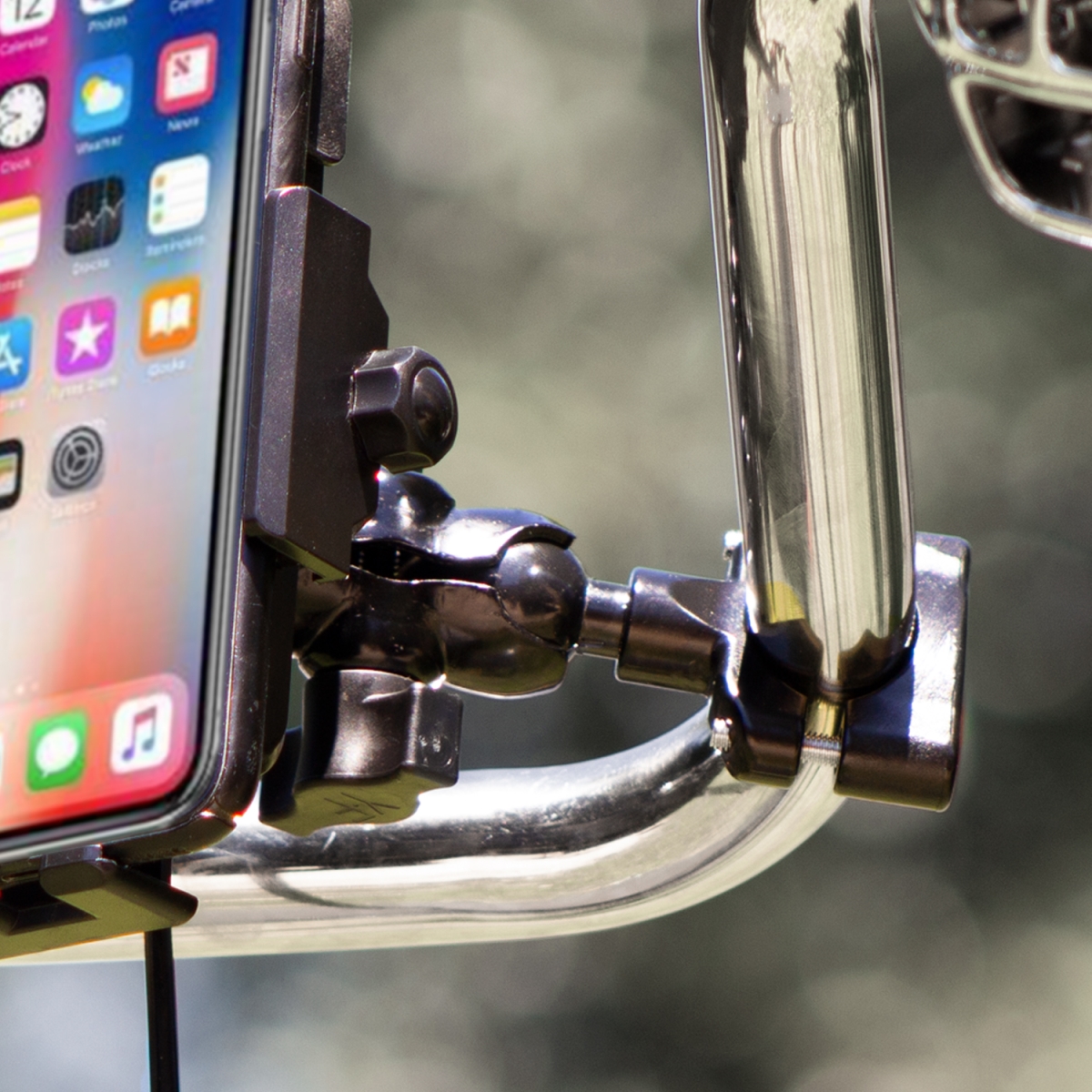 Inductive charging Phone mount with articulating ball mount and Quick Disconnect power cable