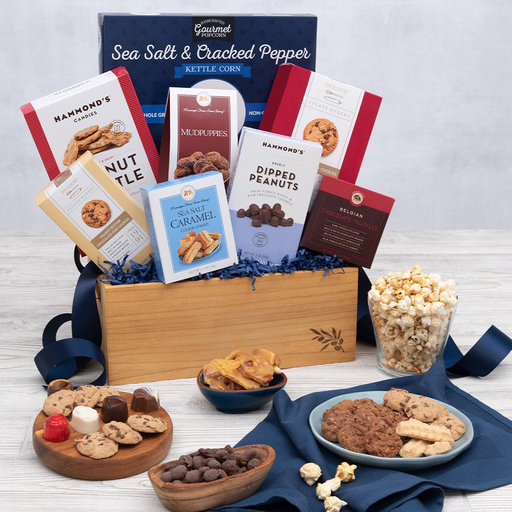 4101 Snack & Chocolate Gift Baskets - Clasic