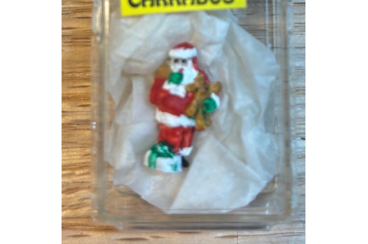 CARP979 Santa with Package for Dollhouse Miniature