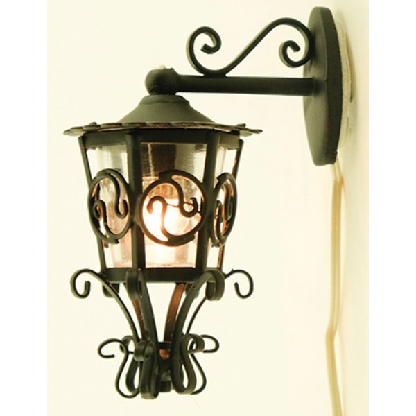 MH1011 Ornate Carriage Lamp for Dollhouse Miniature