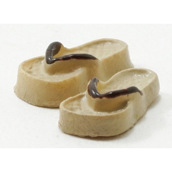IM65186 Flip Flops for Dollhouse Miniature - Tan & Brown - Small