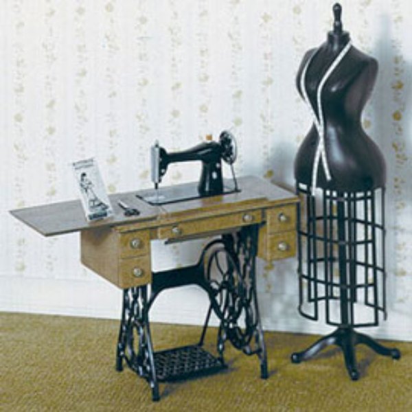 CB2108 F-200 Sewing Machine Kit for Dollhouse Miniature