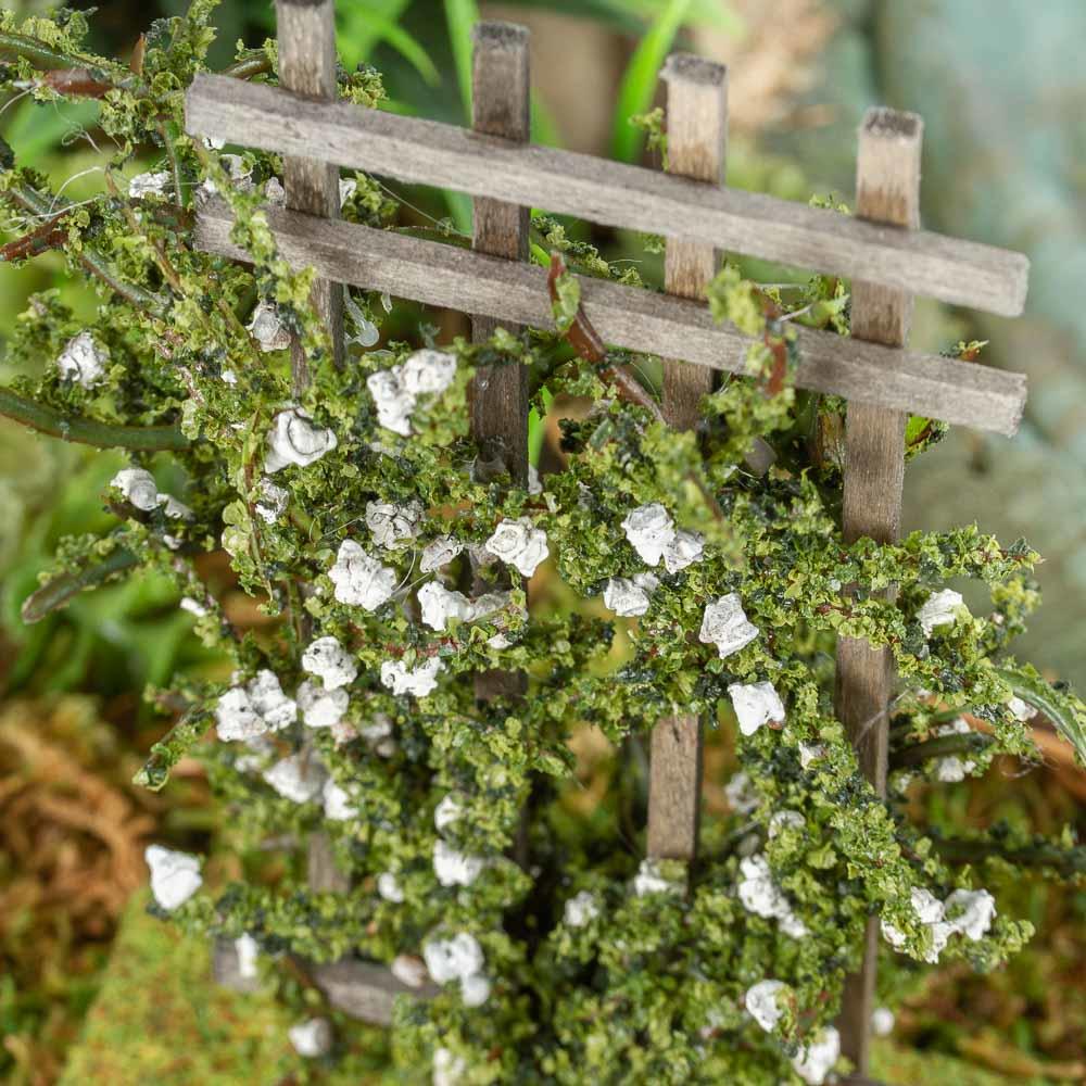 CARTW Rose Trellis for Dollhouse Miniature, White