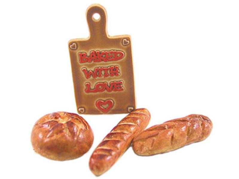 CAR0898 Bread with Wooden Board for Dollhouse Miniature