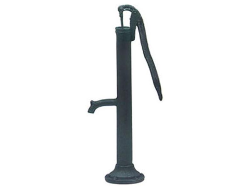 ISL0376 Black Outdoor Pump for Dollhouse Miniature