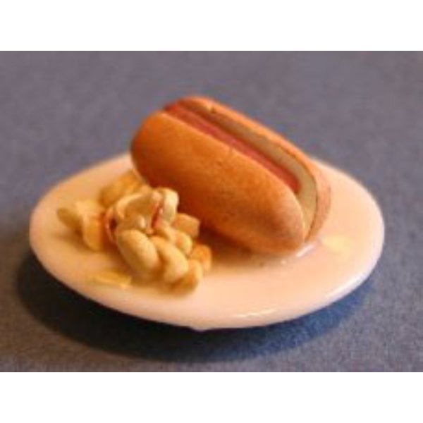 RND65 Hotdog Plate with Chips for Dollhouse Miniature