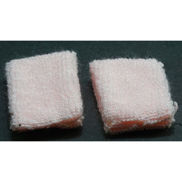 IM65656 Pink Towel Set for Dollhouse Miniature - 2 Piece