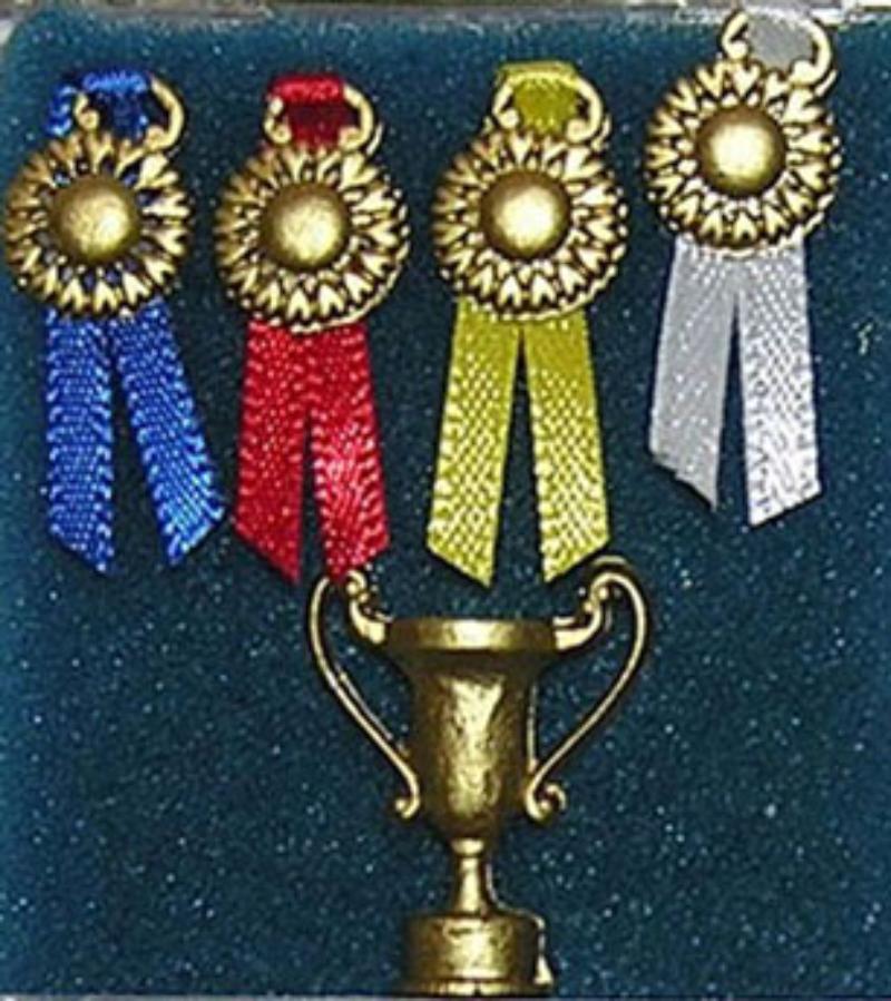 ISL5011 General Trophy Set for Dollhouse Miniature