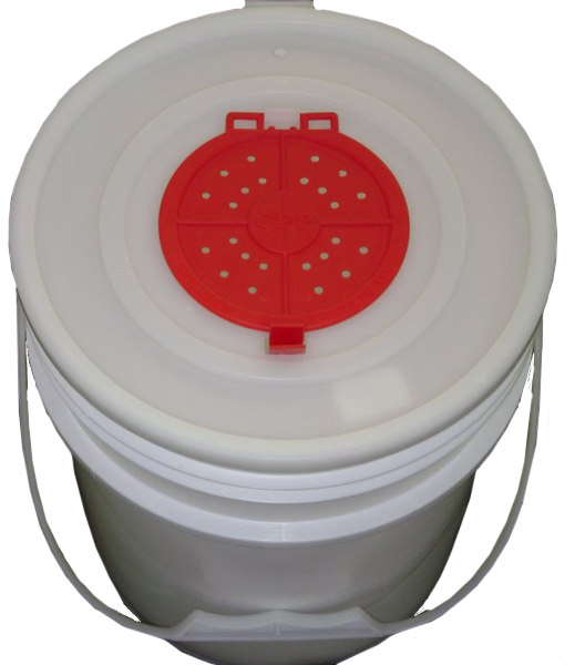 Picture of Challenge Plastics Ga400 5 Gallon Bucket Lid - Plastic