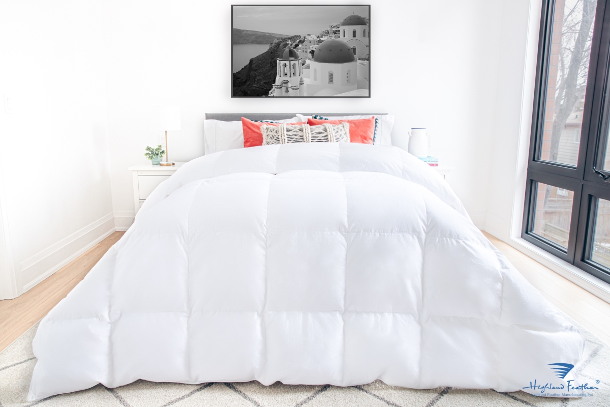 HGDDVHT77201T13000 30 oz 725 Fill Power Canadian Hutterite White Goose Down Duvet 700TC Pure Cotton Casing with Corner Ties, Twin -  Highland Feather