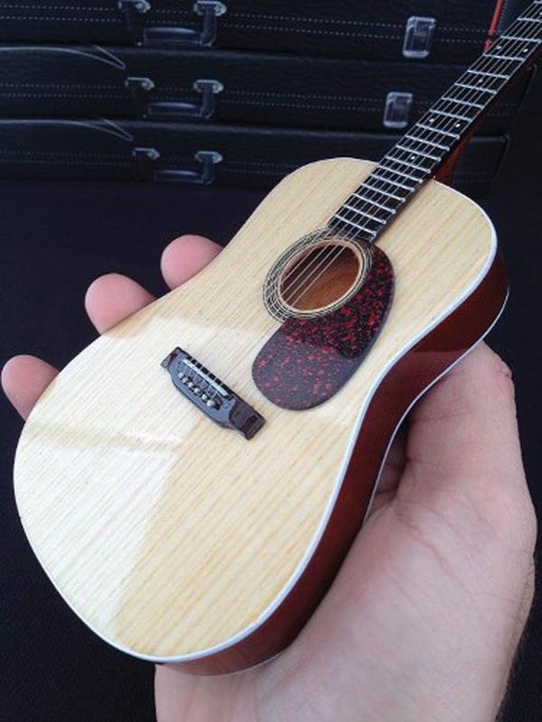 Picture of Axe Heaven 124294 Classic Natural Finish Acoustic Miniature Guitar Replica Collectible