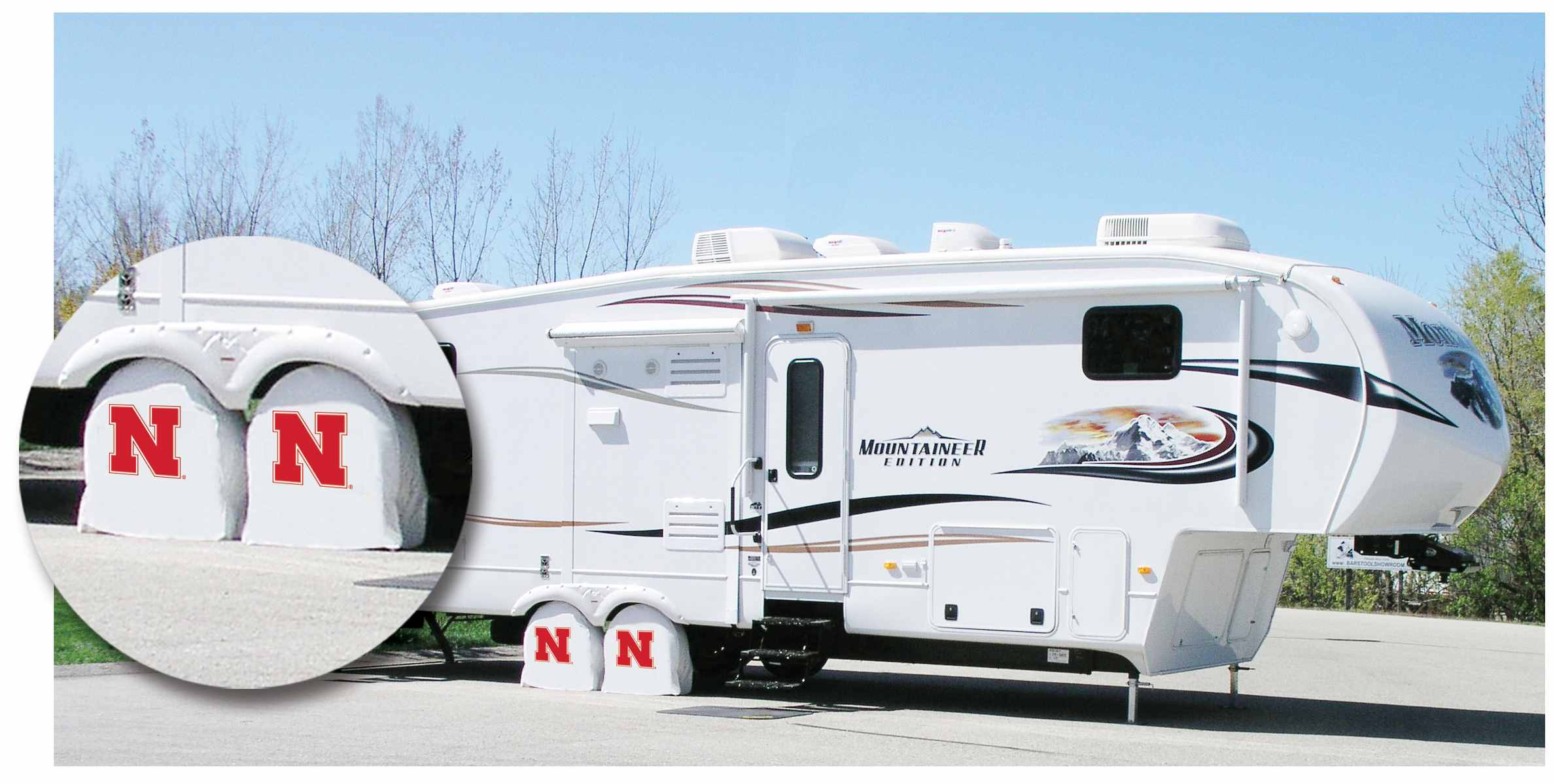 TSJNebrUnWT 27 x 8 Nebraska University Tire Shade