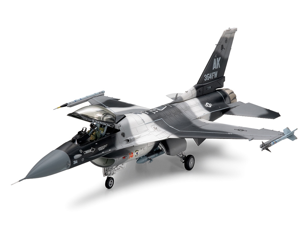 TAM61106 0.0208 F-16C & N Aggressor & Adversary Kit