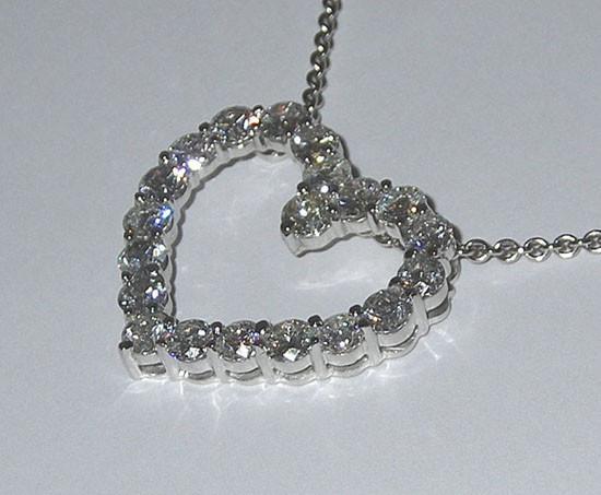 Picture of Harry Chad Enterprises 3579 5.01 CT Love Heart Style Pendant Diamonds Women Necklace