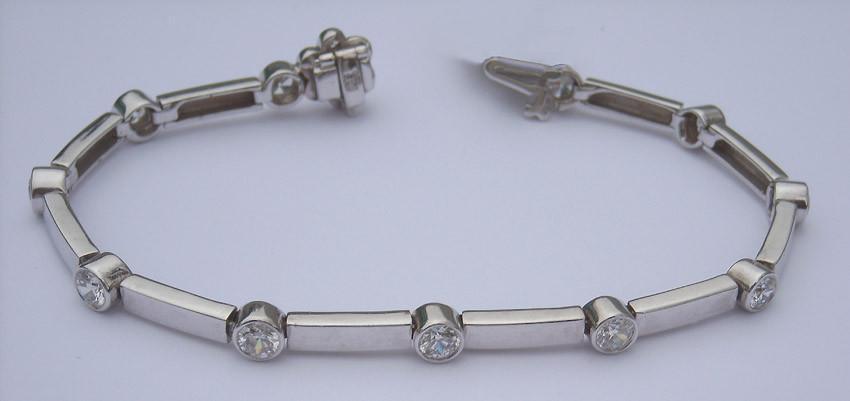 5447 5 CT Diamond Full Bezel White Gold 65 in Tennis Bracelet
