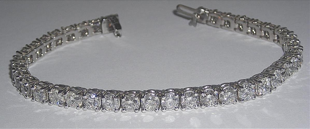 Picture of Harry Chad Enterprises 19591 10 CT Hand Solid Diamond Womens Tennis Bracelet - 14K White Gold
