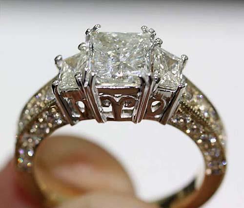 Picture of Harry Chad Enterprises 49937 3.66 Carat Diamond F VS1 Three Stone Diamond Ring